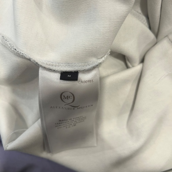 McQ by Alexander McQueen Bird Printed Sleeveless Fitted Dress - Picture 4 of 6